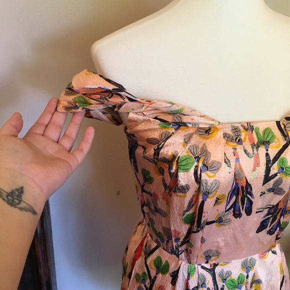 🎉 United Bamboo Silk Pleated Floral Dress - Picture 6 of 6